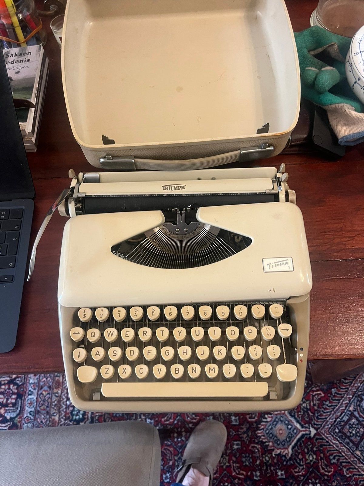 Triumph draagbare typemachine ‘50, prachtig model, werkend, Ophalen of Verzenden, Zo goed als nieuw