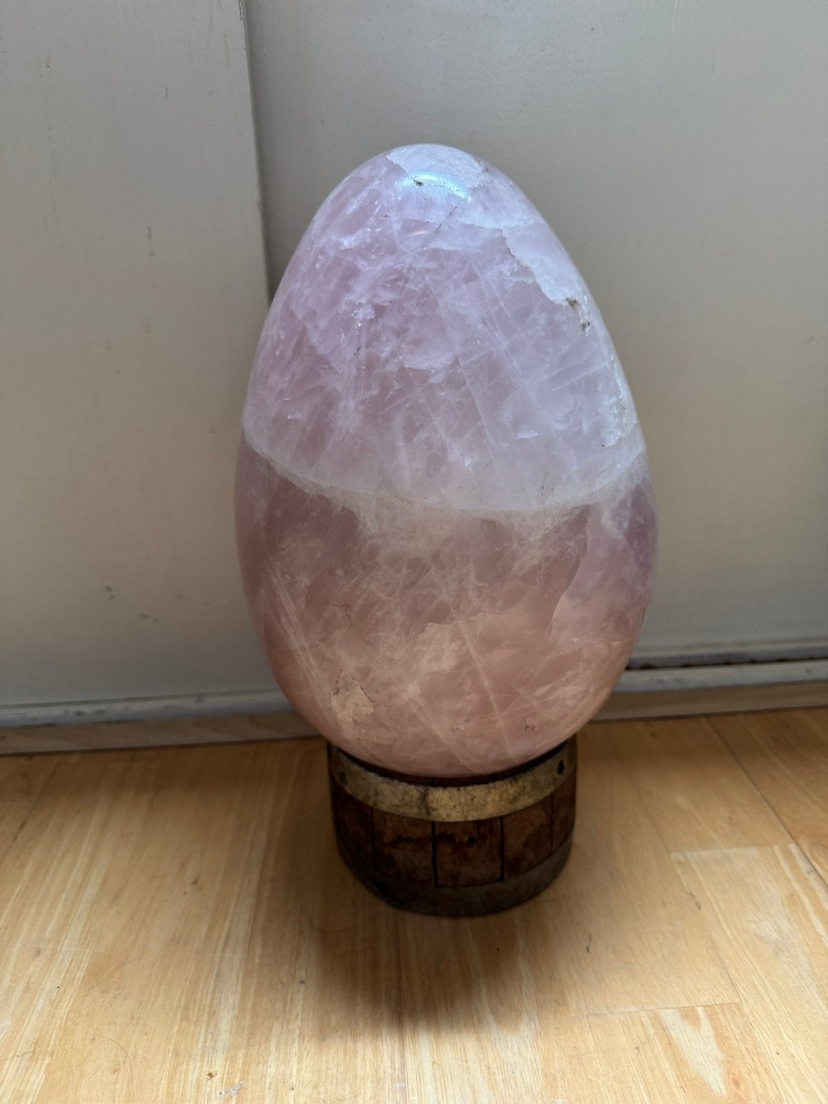Grote rozenkwarts ei, Ophalen
