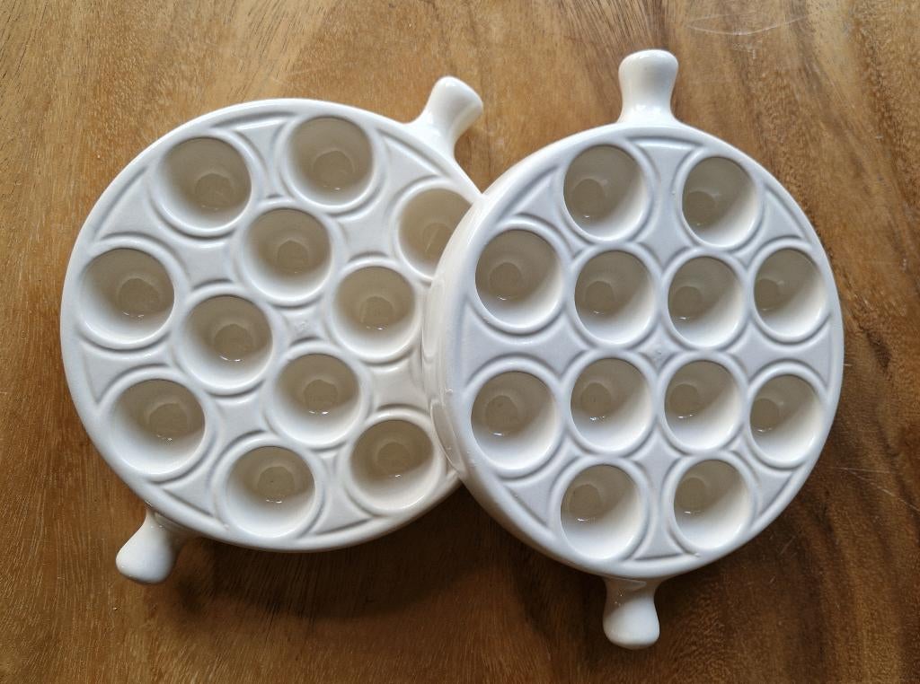 2 stuks Emile Henry Escargot ovenschalen, Huis en Inrichting, Keuken | Servies, Keramiek, Ophalen of Verzenden, Overige stijlen