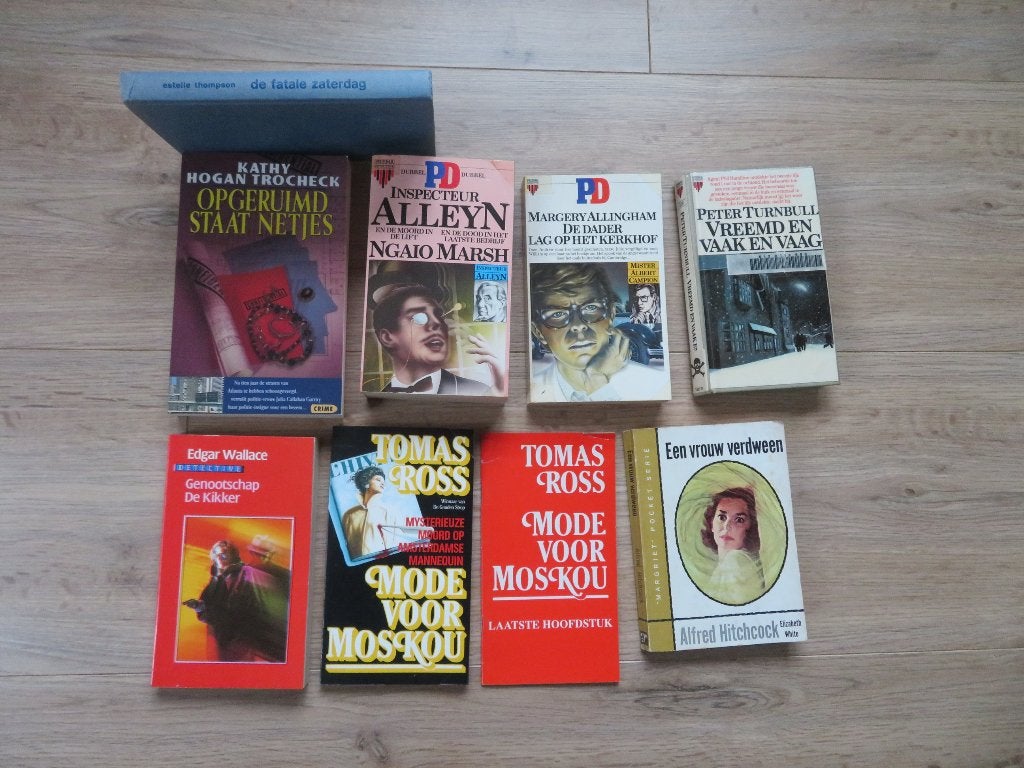 Detectives van o.a. Prisma, Hitchcock, Ross, Wallac etc., Boeken, Detectives, Ophalen of Verzenden, Gelezen