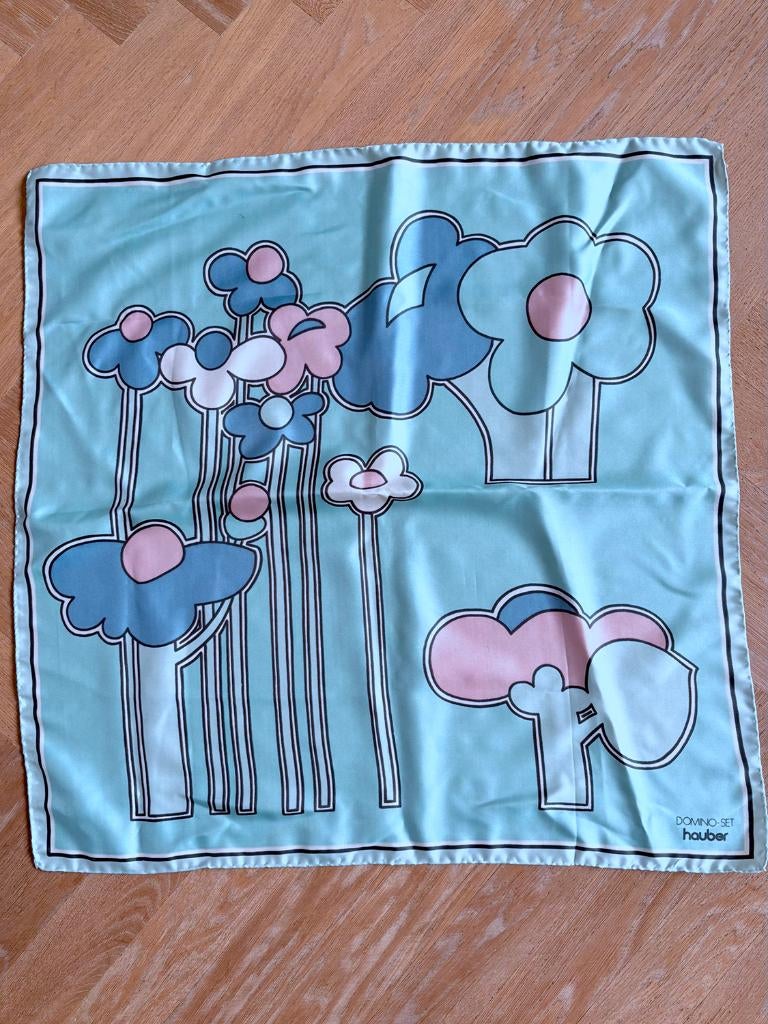 Vintage Hauber Domino set sjaaltje, end 70-ties, Kleding | Dames, Mutsen, Sjaals en Handschoenen, Zo goed als nieuw, Sjaal, Maat 46/48 (XL) of groter