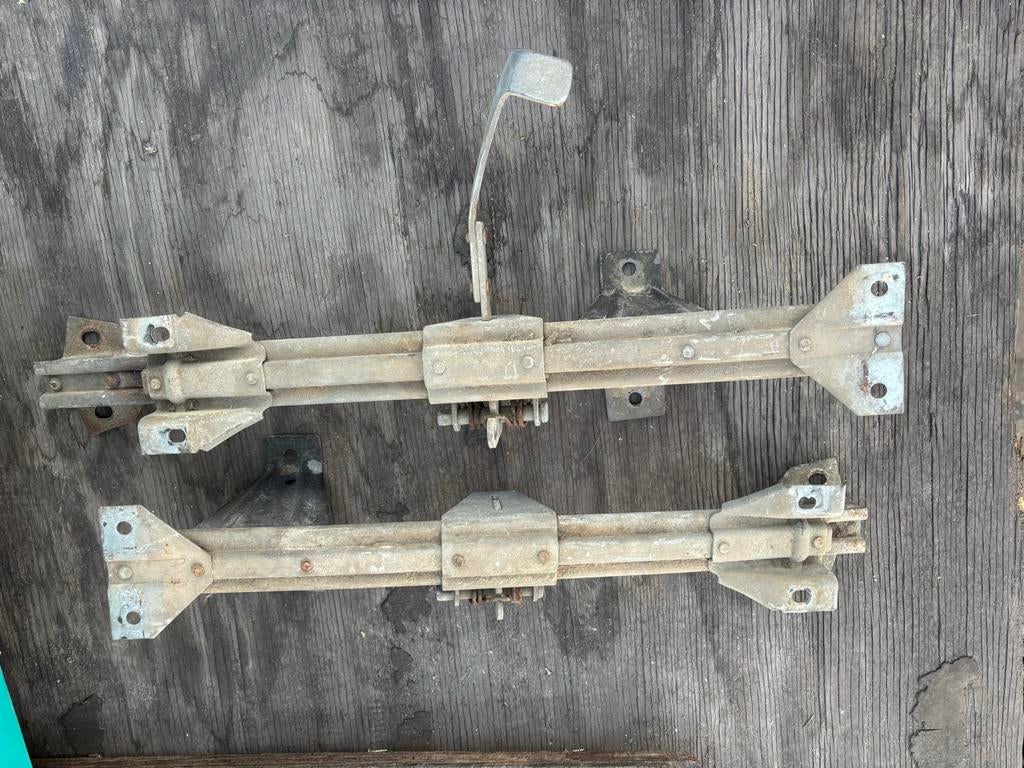 Chevrolet/GMC 55/ 59 truck rail tbv bank, Auto-onderdelen, Interieur en Bekleding, Ophalen, Gebruikt, Chevrolet