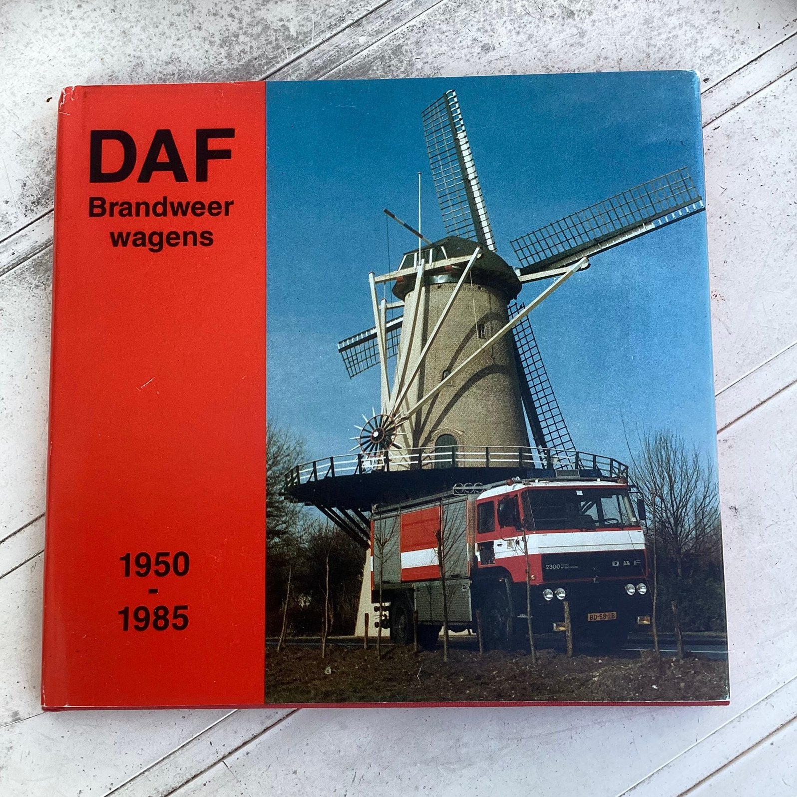 DAF Brandweerwagens. 1950-1985, Verzenden, Zo goed als nieuw, Tractor en Landbouw