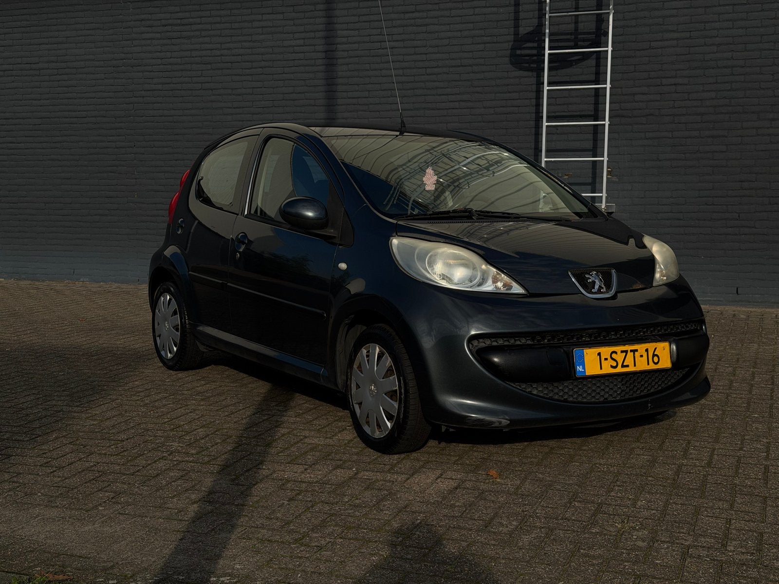 Peugeot 107 1.0 12V 5DR / Nieuwe koppeling / Airco / New APK, Voorwielaandrijving, 4 stoelen, 68 pk, Centrale vergrendeling