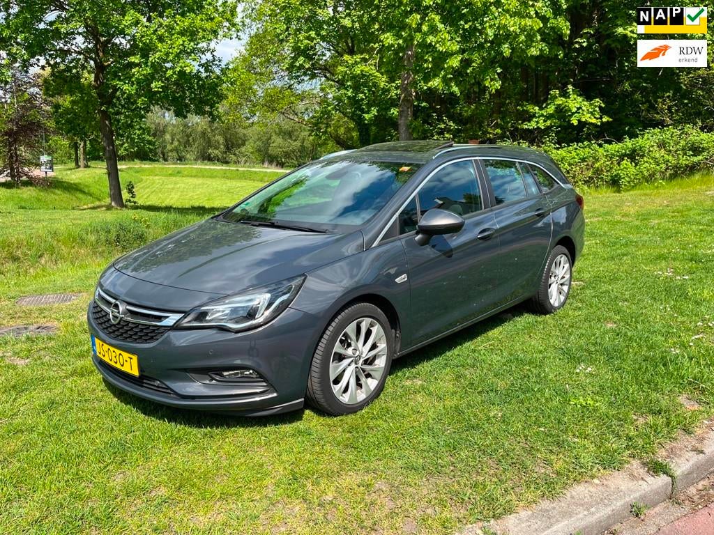 Opel Astra Sports Tourer 1.0 Edition schuifdak. Nieuwstaat, Auto's, Opel, Bedrijf, Te koop, Astra, ABS, Airbags, Airconditioning