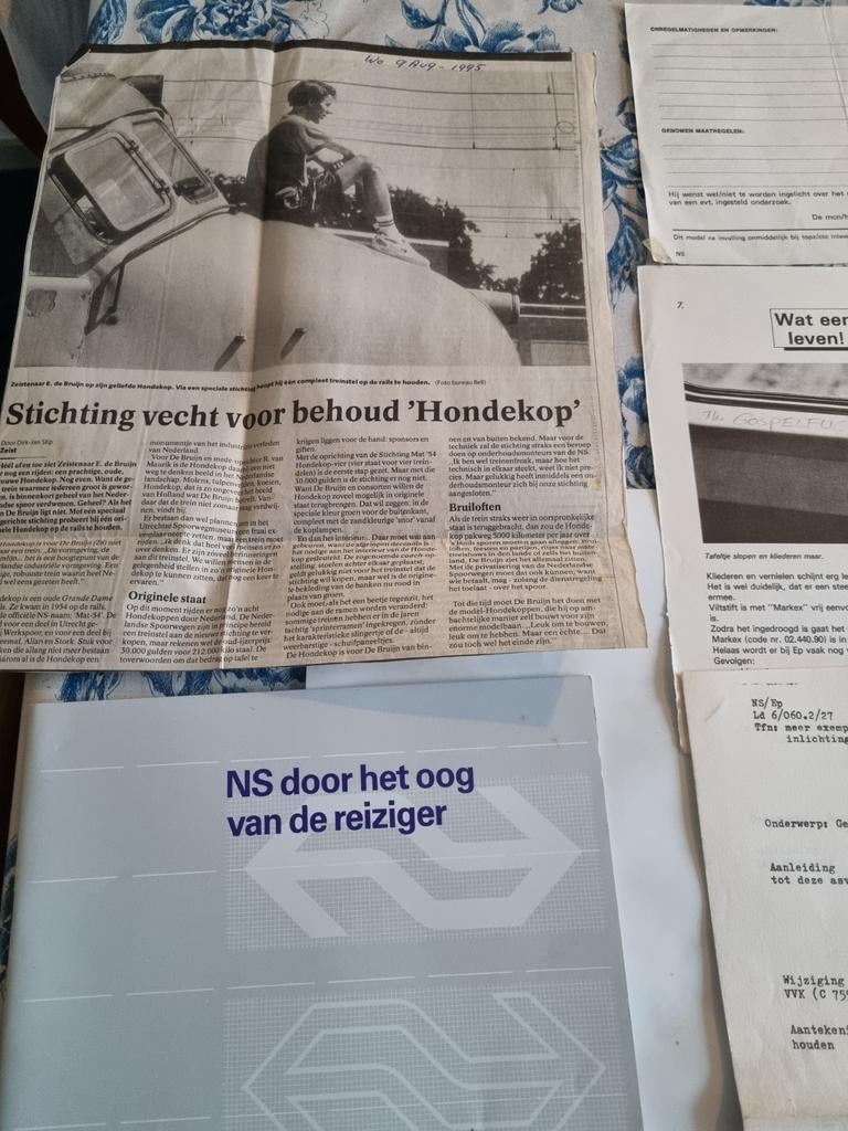 NS door het oog van de reiziger en krantenknipsels, Verzamelen, Spoorwegen en Tramwegen, Ophalen of Verzenden