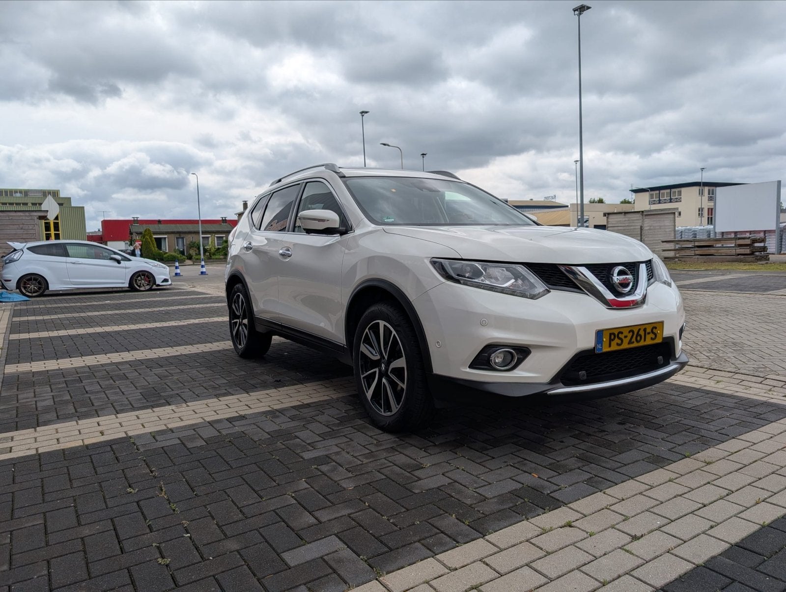 Nissan X-Trail 1.6 | NL auto | Dealerondh | PANO | lage KMs, Voorwielaandrijving, 1618 cc, 1800 kg, 4 cilinders