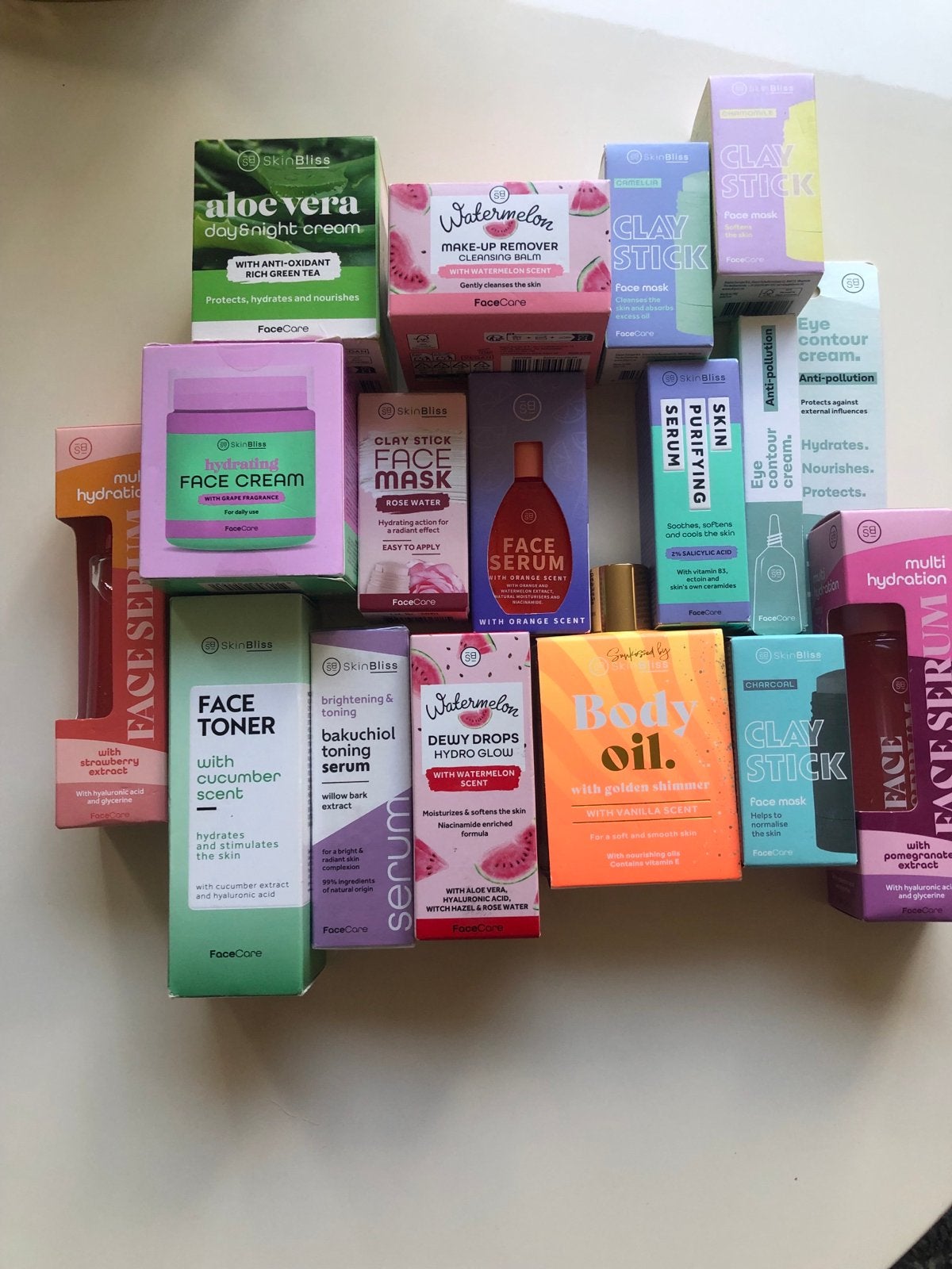 Grote partij SkinBliss FaceCare producten - Nieuw!, Ophalen of Verzenden, Nieuw, Gehele gezicht, Reiniging
