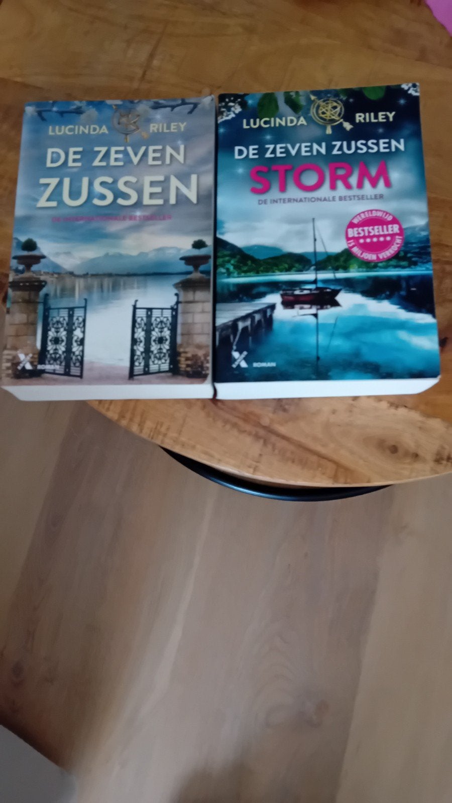 de zeven zussen 2 boeken, Boeken, Ophalen of Verzenden, Zo goed als nieuw