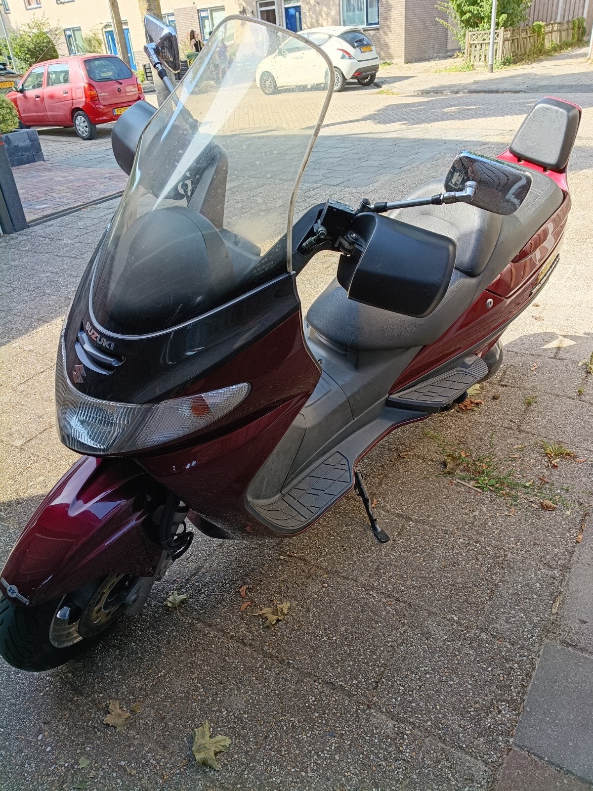 Suzuki Burgman 400 - Comfortabele Motorscooter, 400 cc, Scooter, Particulier, Automaat