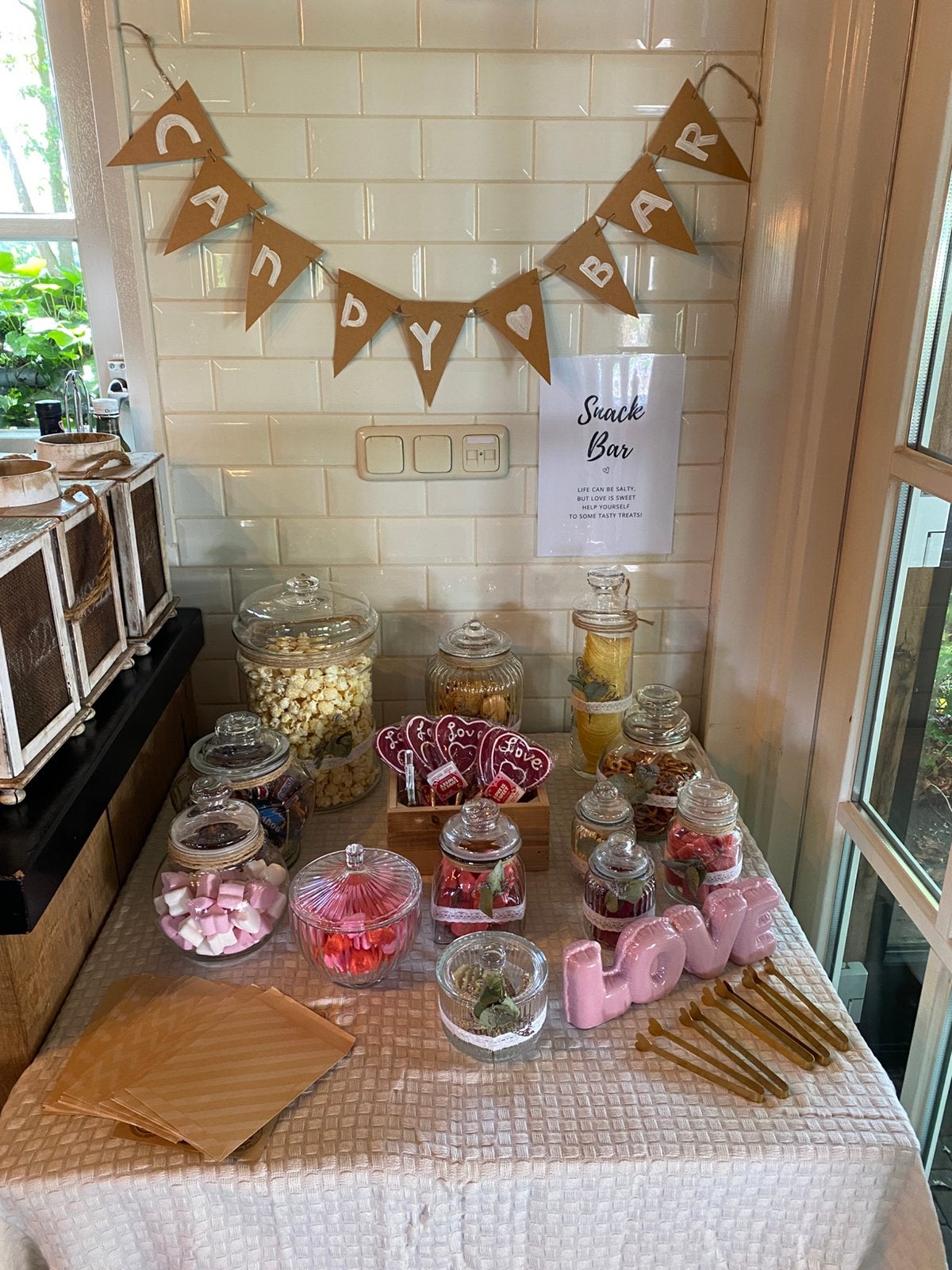 Candybar, Ophalen, Zo goed als nieuw, Geboorte of Huwelijk