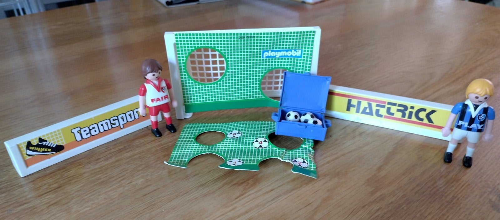 Playmobil Voetbal Set met 2 Spelers en Accessoires, Gebruikt, Complete set, Ophalen of Verzenden, Sports & action