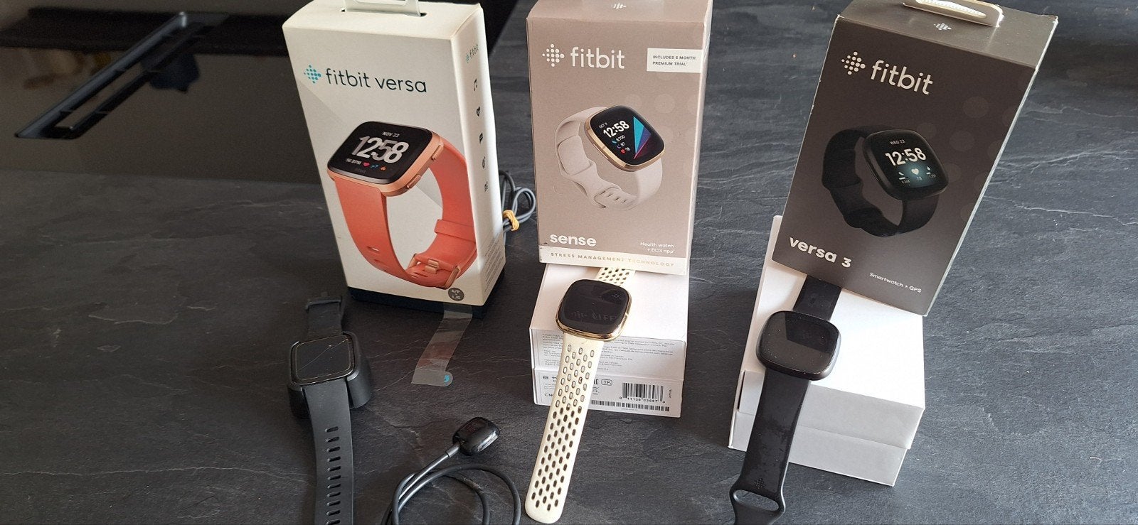 Fitbit fersa 3 stuks, Ophalen of Verzenden, Gebruikt, Zwart, Android