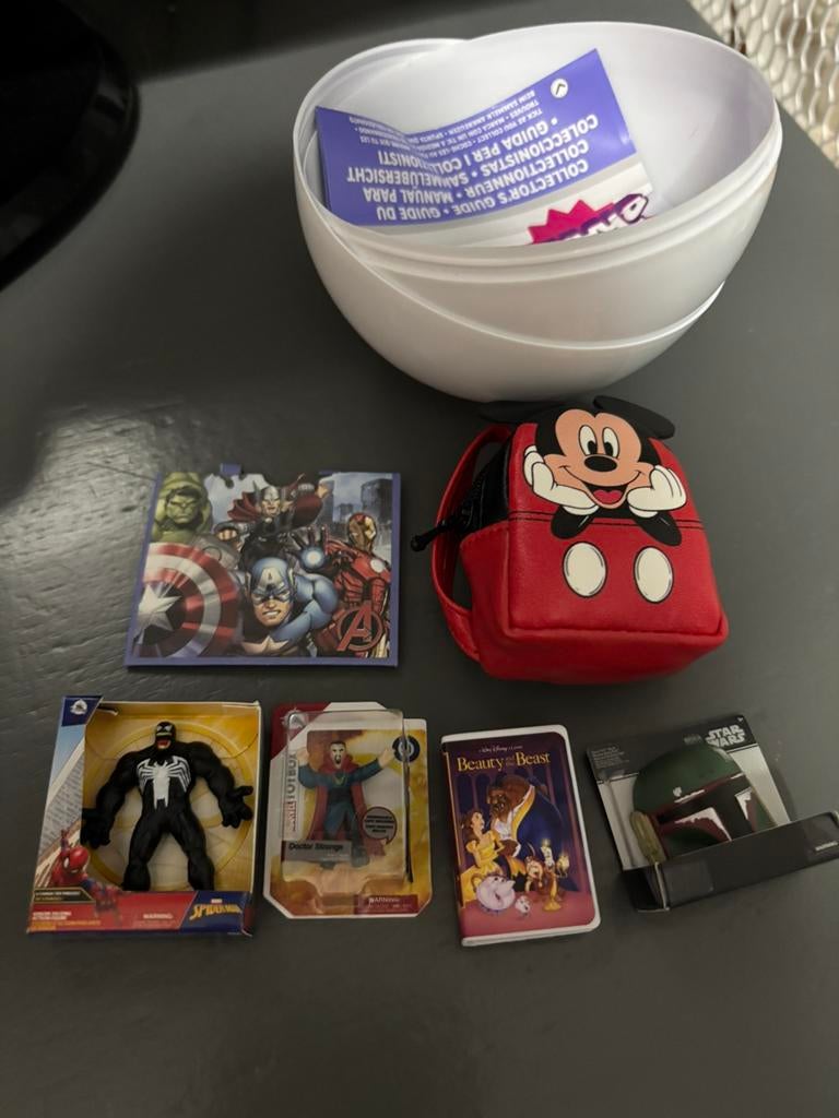 Mini brands Disney store edition, Ophalen of Verzenden, Zo goed als nieuw