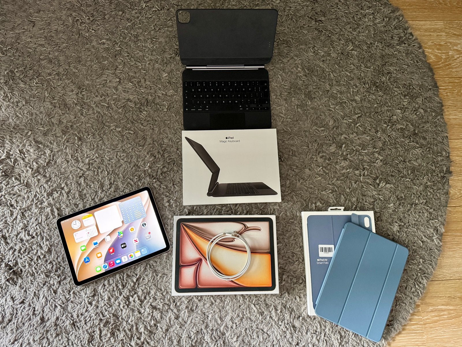 iPad Air (2025) + Magic Keyboard + Smart Folio Case, Ophalen, Apple iPad, 11 inch, Zo goed als nieuw