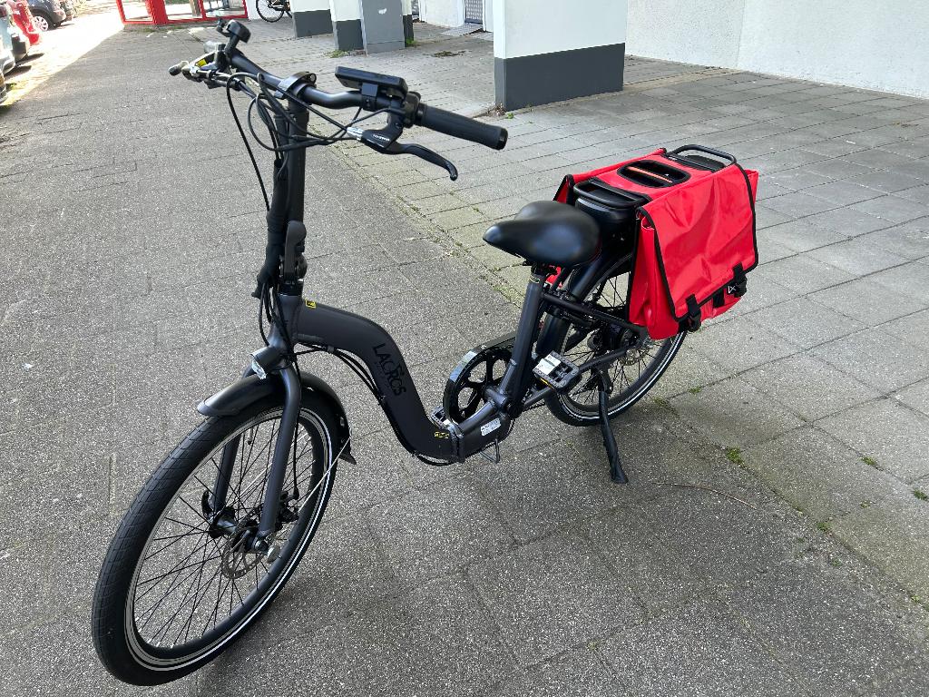 Lacros elektrische vouwfiets met extra lage instap, Zo goed als nieuw, Minder dan 47 cm, 50 km per accu of meer, Ophalen