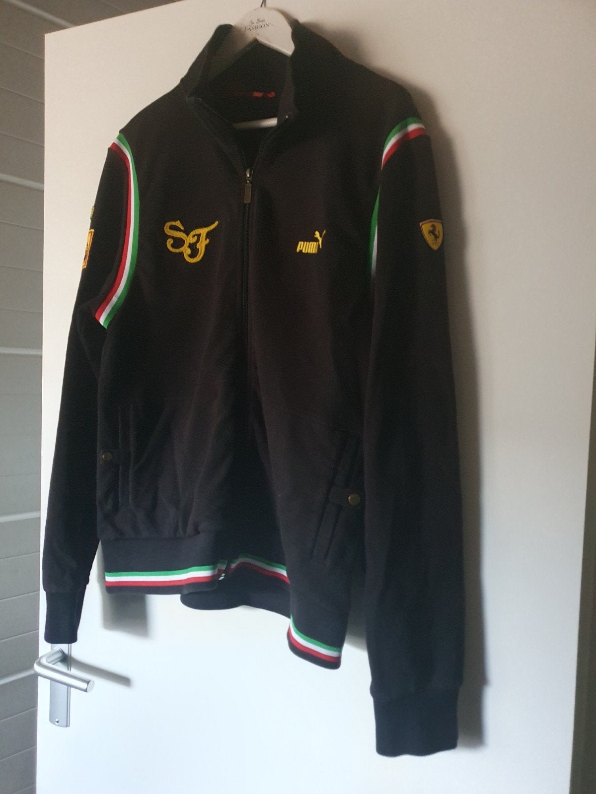 Ferrari vest et rits .mt xl  kl  zwart. Machinewasbaar., Ophalen of Verzenden, Zo goed als nieuw, Overige maten, Oranje