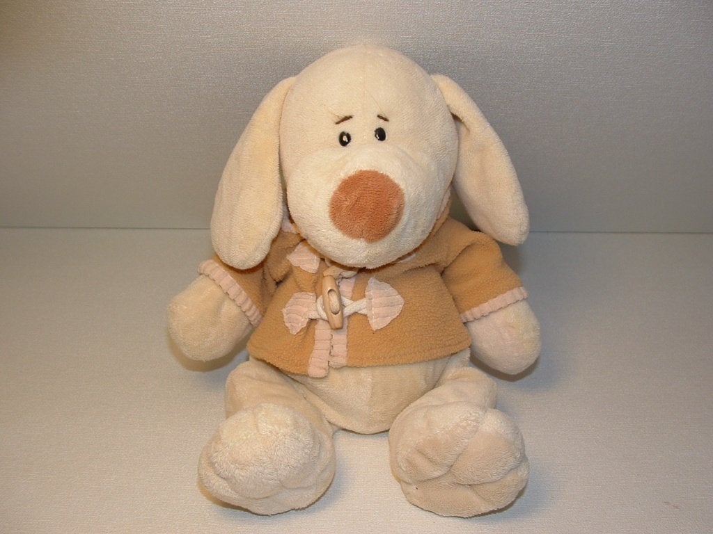 POSH PAWS HOND VELOURS ROOMWIT MET LICHTBRUINE, Kinderen en Baby's, Speelgoed | Knuffels en Pluche, Ophalen of Verzenden, Nieuw