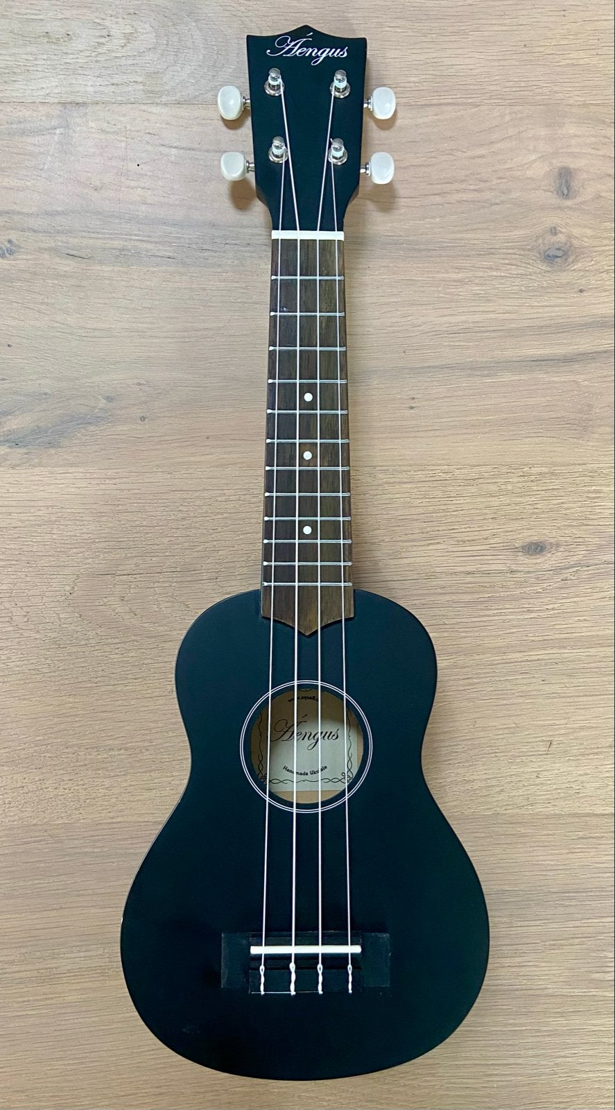 Aengus sopraan ukelele z.g.a.n. mat zwart, Ophalen of Verzenden, Zo goed als nieuw, Ukelele