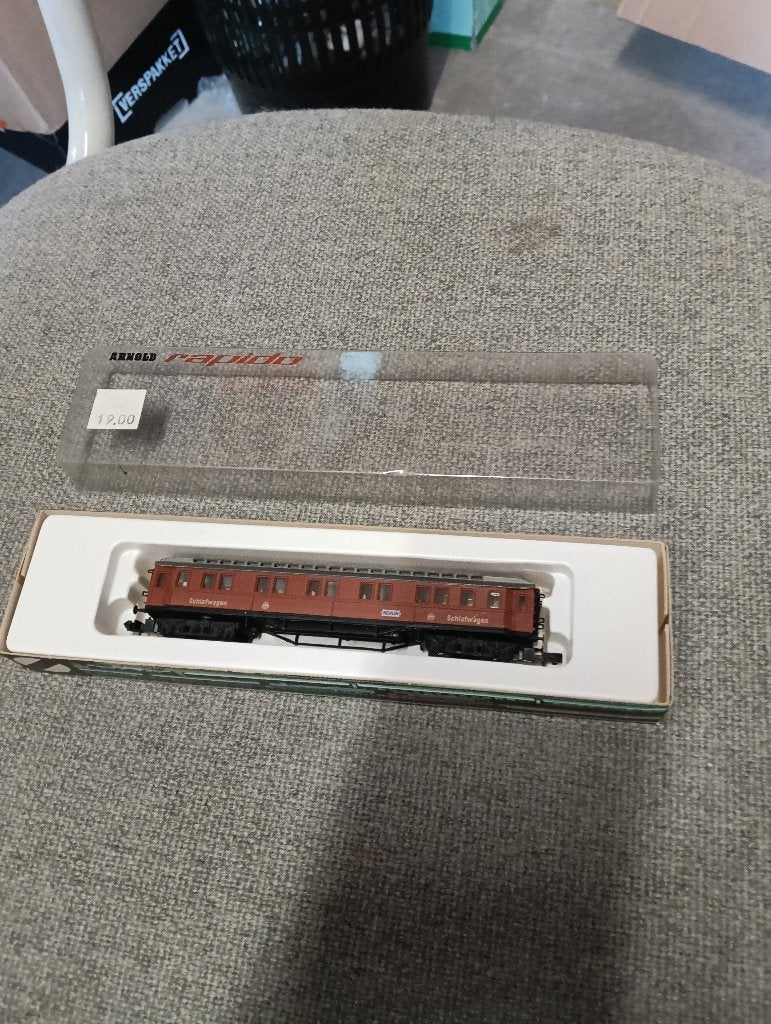 Arnold Rapido 0338 Rijtuig N-spoor, Hobby en Vrije tijd, Modeltreinen | N-Spoor, Arnold, Gebruikt, Gelijkstroom, Wagon