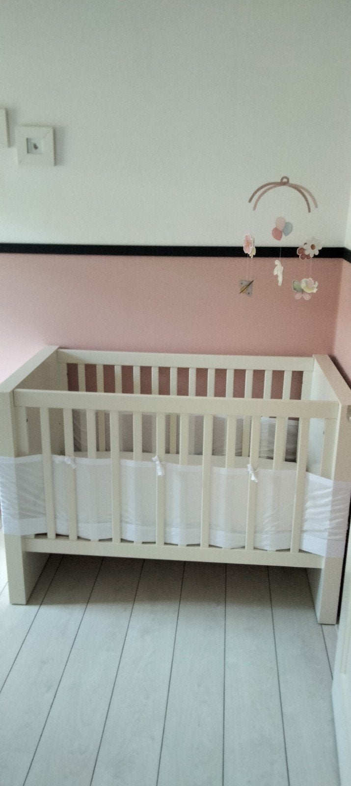 Ledikant met commode en toebehoren - Zo goed als nieuw, Kinderen en Baby's, Kinderkamer | Complete kinderkamers, Ophalen, Zo goed als nieuw