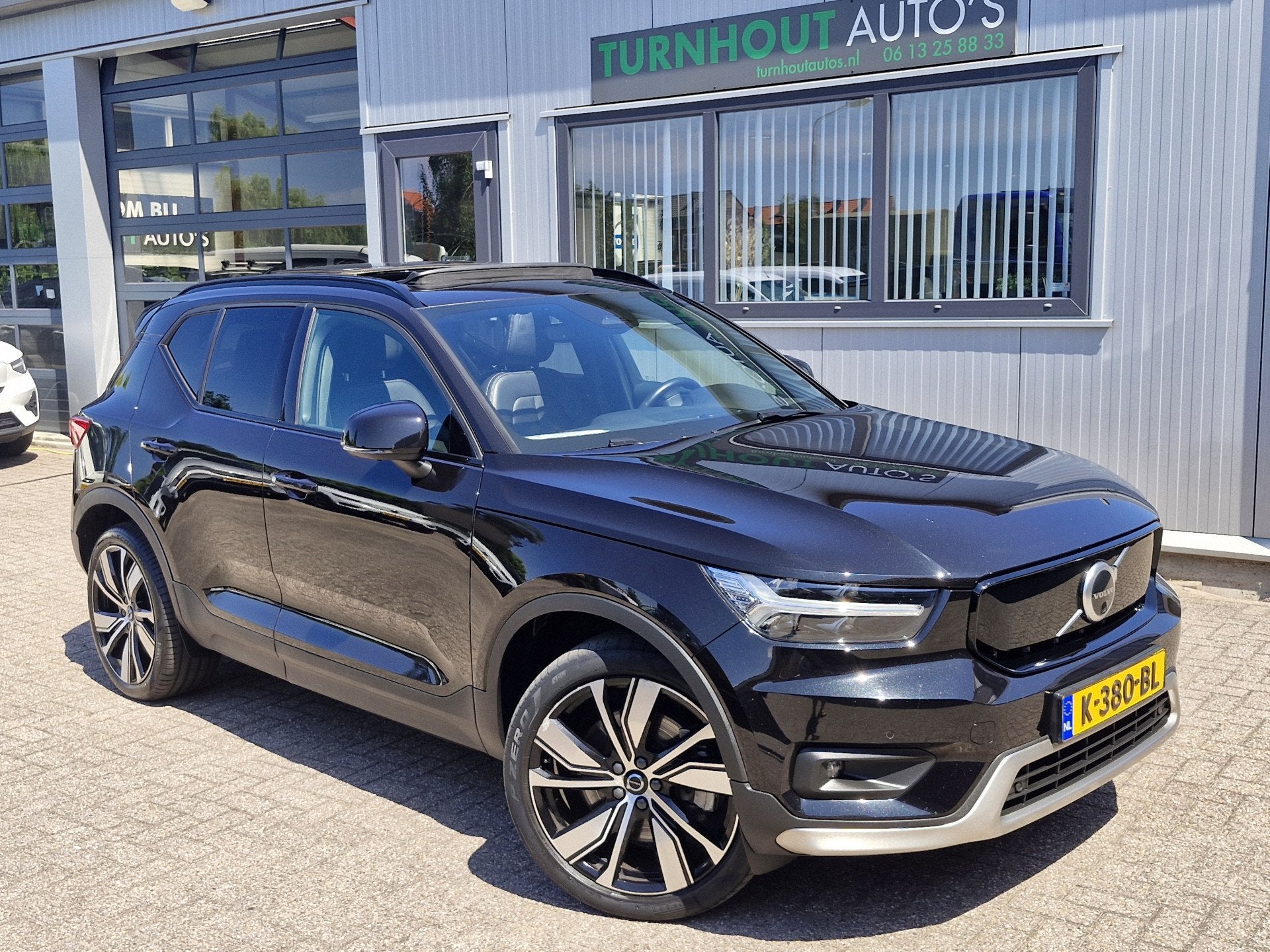 Volvo XC40 Recharge P8 AWD R-Design LEDER INTERIEUR | PANO D, Auto's, Volvo, Dealer onderhouden, Gebruikt, Met garantie (alle)