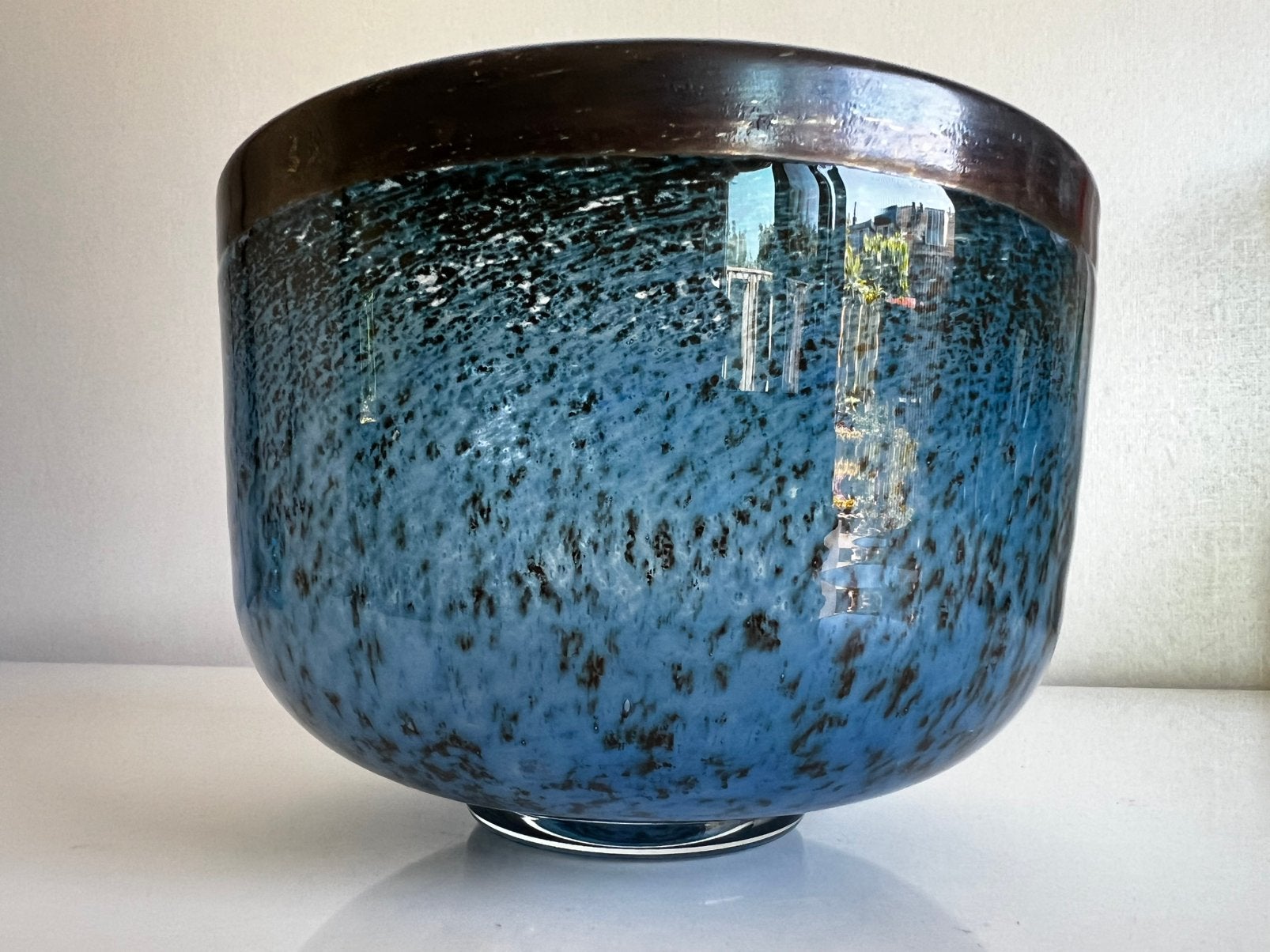 Kosta Boda Art Collection Indigo Schaal Glas B. Vallien Ø17, Ophalen of Verzenden