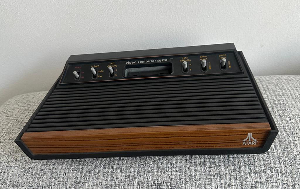 Atari 2600 woody, Spelcomputers en Games, Spelcomputers | Atari, Ophalen of Verzenden, Gebruikt, Met 2 controllers, Atari 2600