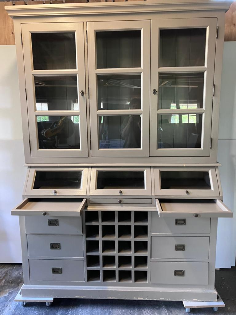 Brocante taupe keukenkast, Huis en Inrichting, Kasten | Buffetkasten, Ophalen, Gebruikt, 100 tot 150 cm, 200 cm of meer