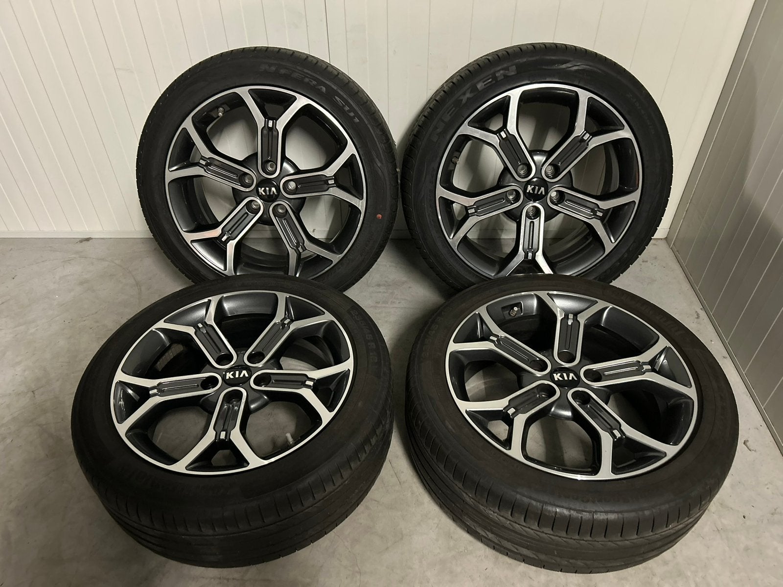 Originele KIA X-ceed 18 inch 5x114,3 235/45/18 zomer TPMS, Auto-onderdelen, Banden en Velgen, Ophalen, 18 inch, Gebruikt, Banden en Velgen