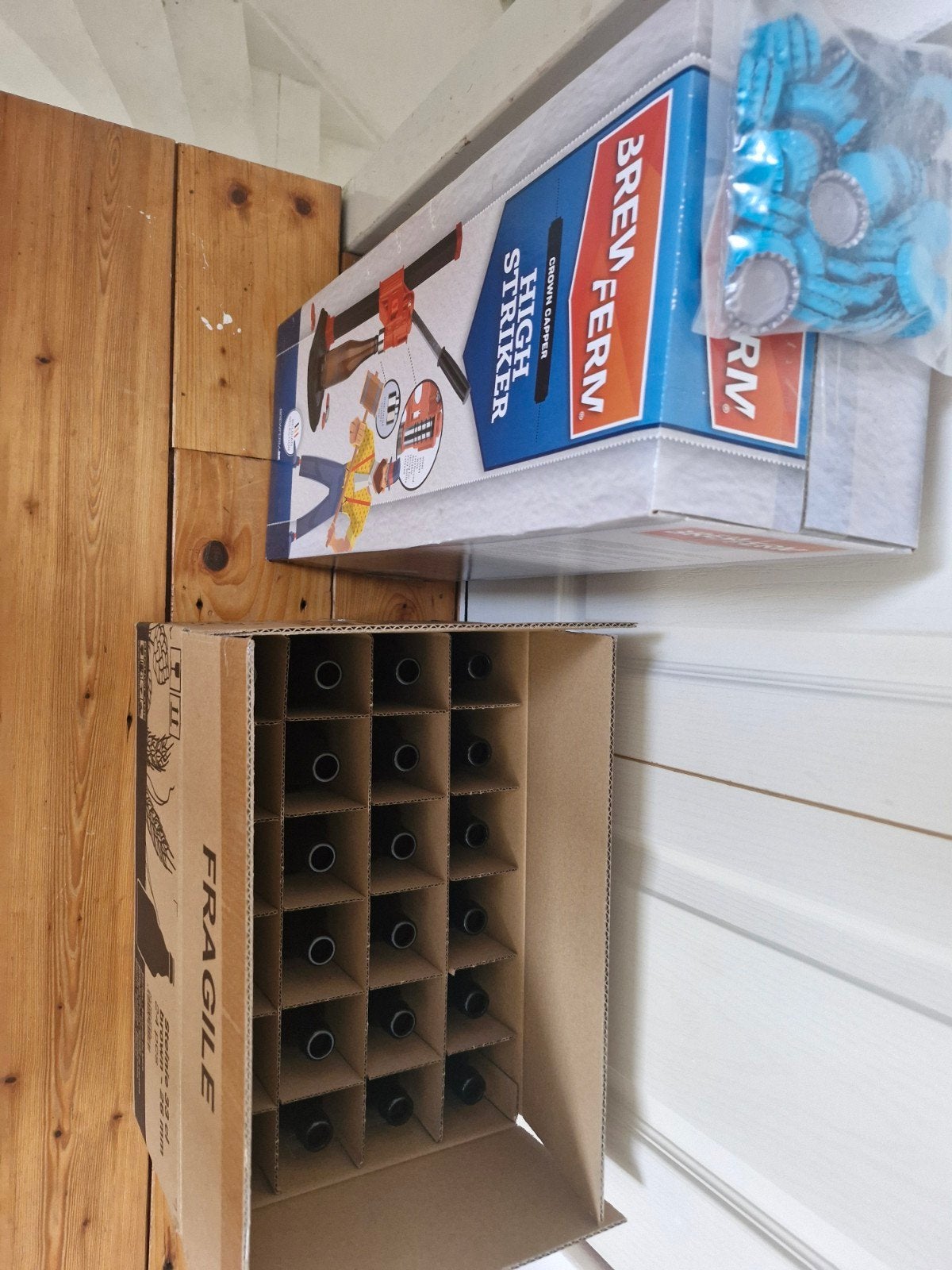 Brouwset: Kroonkurkapparaat, flessen en doppen, Ophalen, Zo goed als nieuw