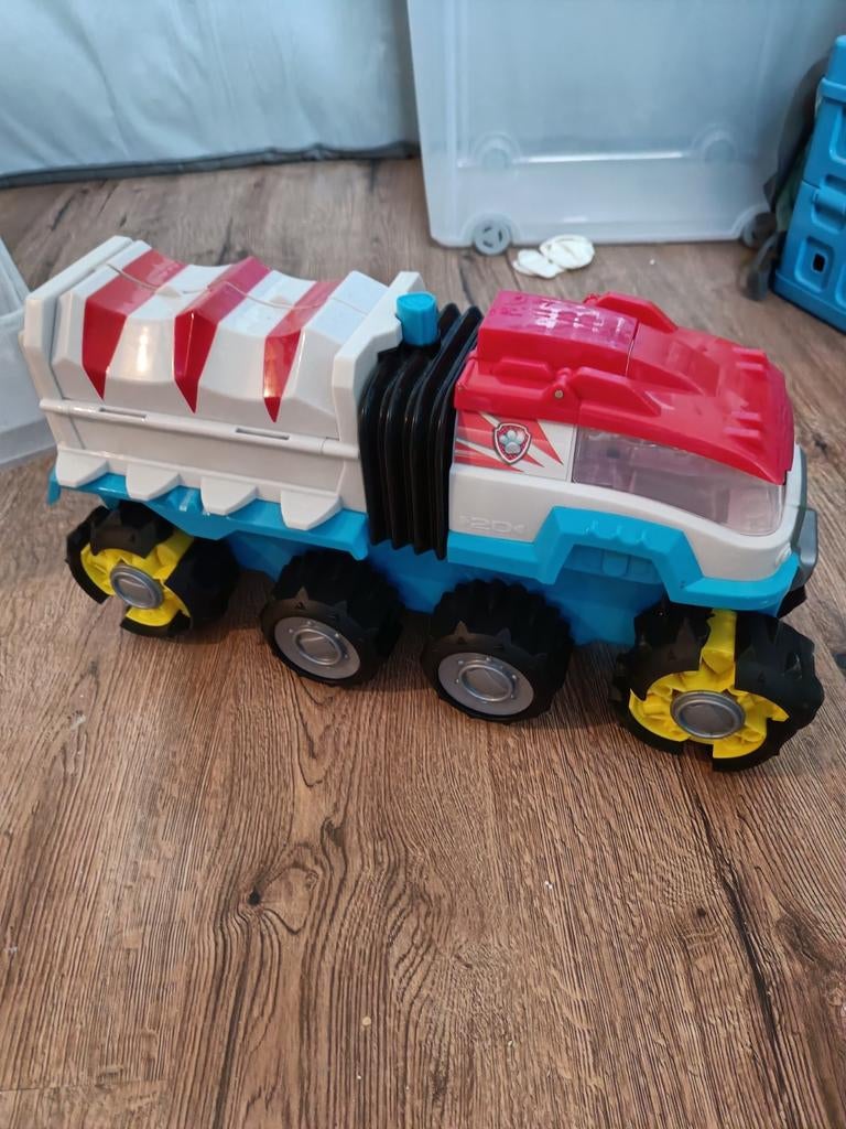 PAW Patrol Dino Rescue Dino Patroller, Ophalen