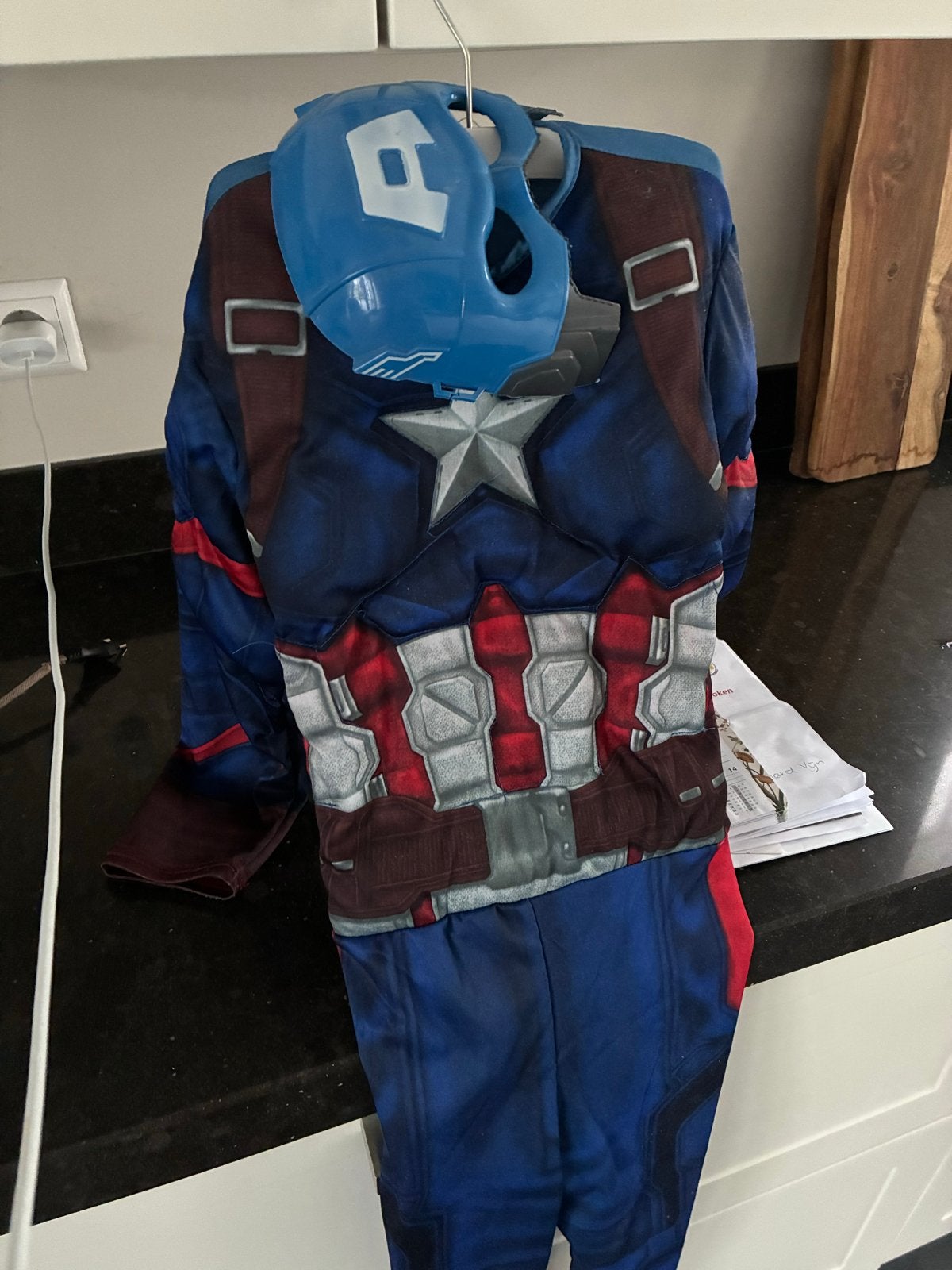 Captain America Onesie Verkleedpak Maat 128, Ophalen of Verzenden, Zo goed als nieuw, Jongen, Overige typen