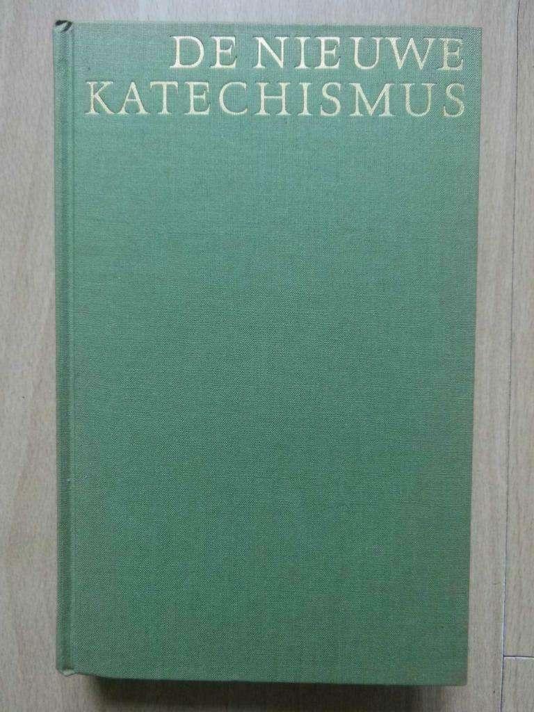 De nieuwe katechismus - Bernardus Kardinaal Alfrink, Ophalen of Verzenden, Zo goed als nieuw, Christendom | Katholiek