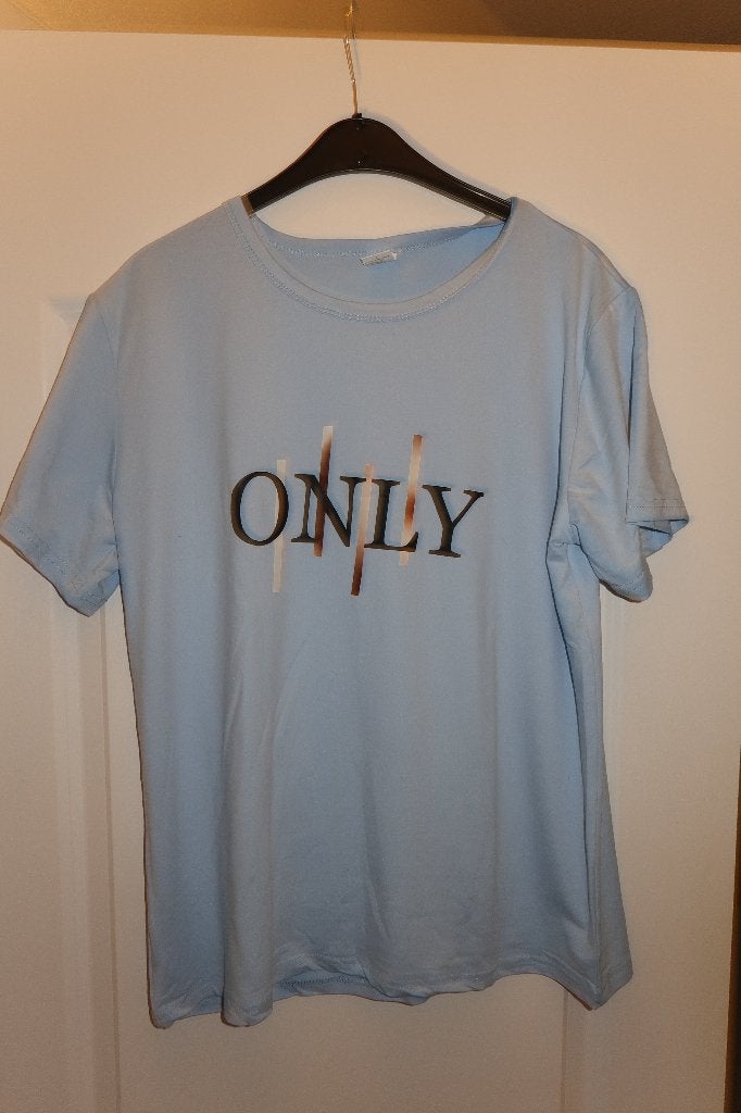 Lichtblauw shirt tekst only maat L nieuw, Blauw, Maat 42/44 (L), Nieuw, Ophalen of Verzenden
