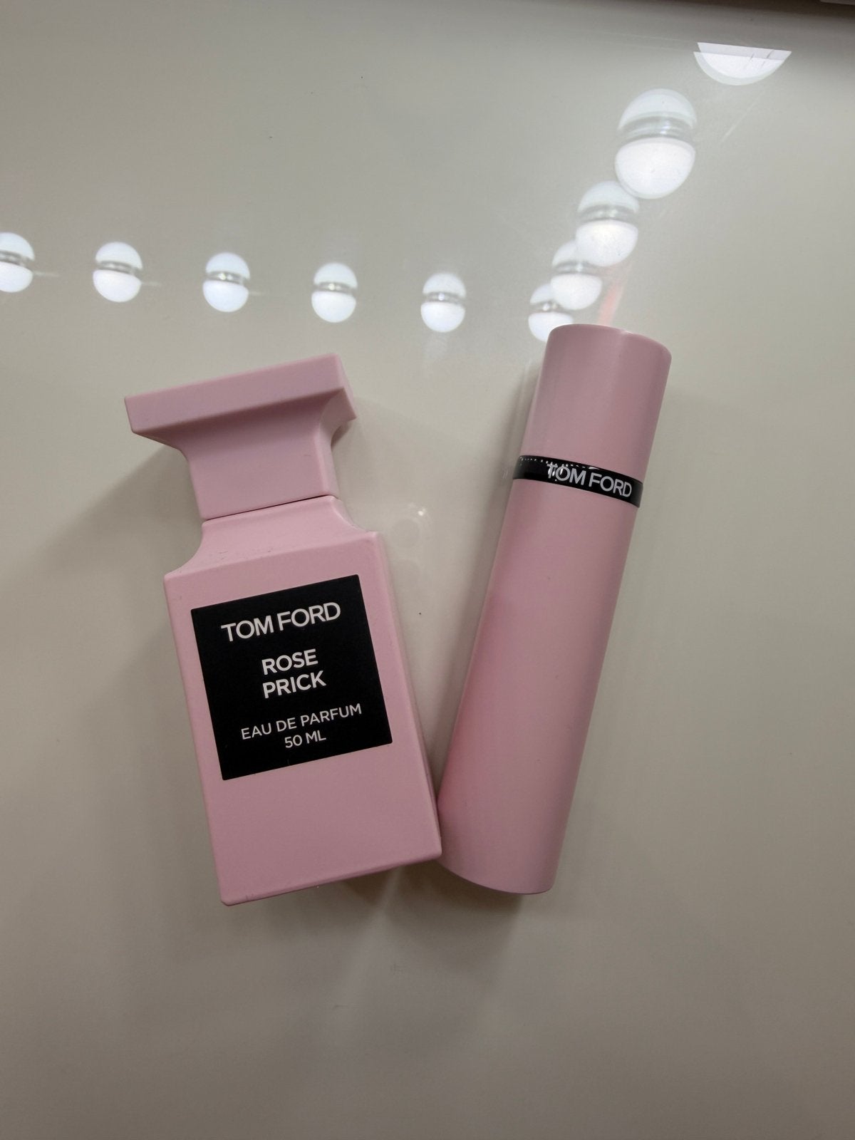 Tom Ford Parfume, Verzenden, Zo goed als nieuw, Zwart, Handen en Nagels