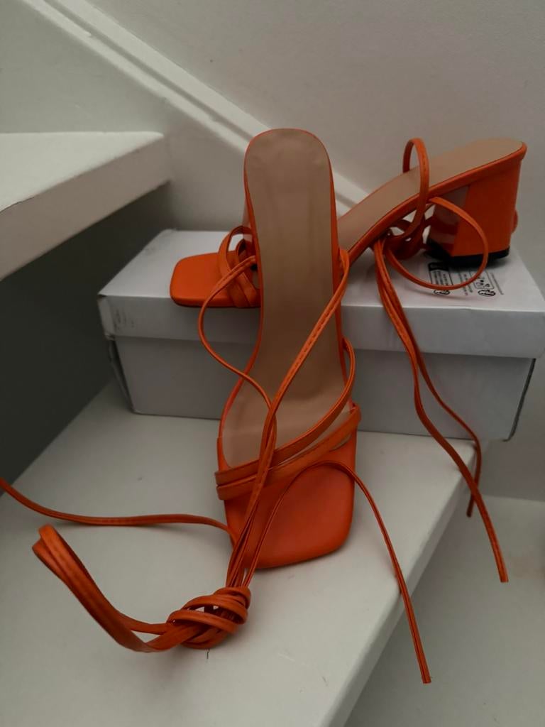 Oranje hakje 38/39 maat, Ophalen of Verzenden, Zo goed als nieuw, Oranje