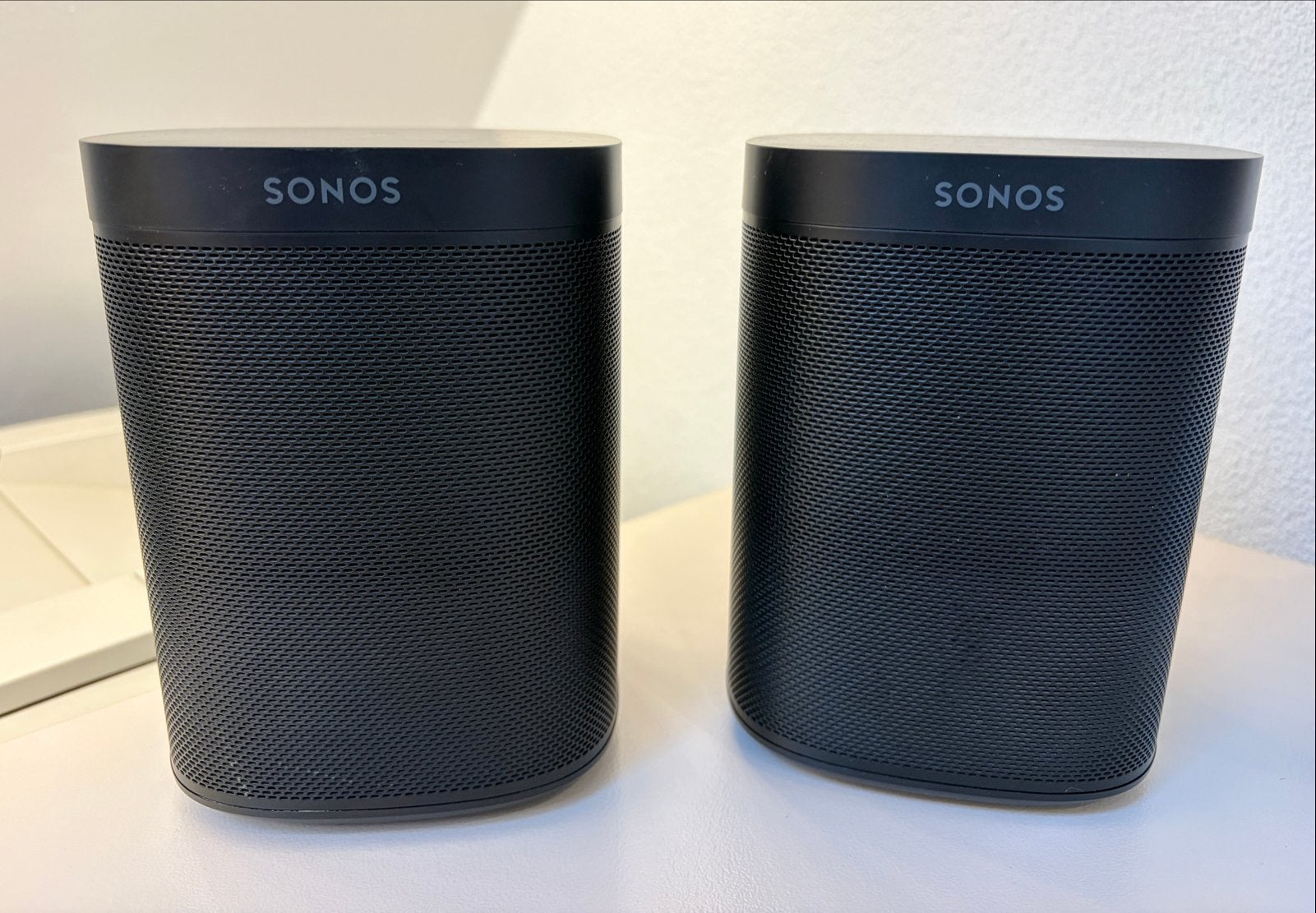2x Sonos One SL (S22) Zwart, Audio, Tv en Foto, Slimme speaker, WiFi, Ophalen of Verzenden, Zo goed als nieuw