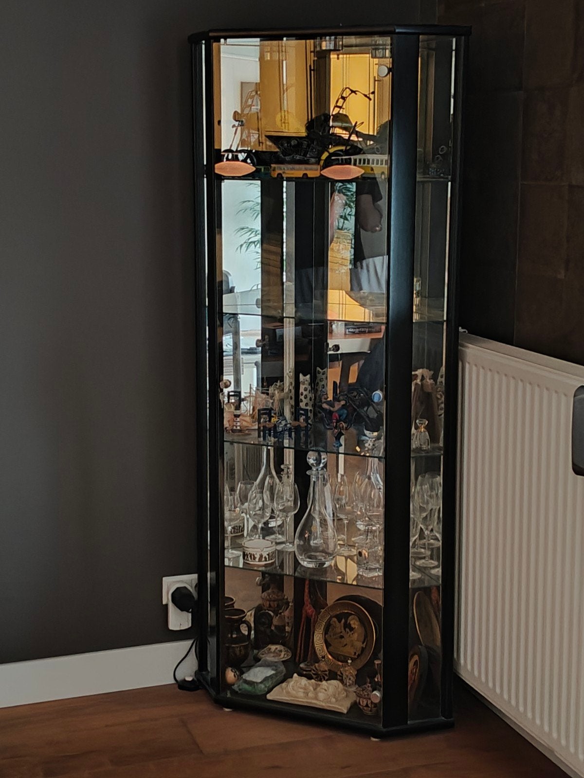 Glazen vitrinekast met verlichting, Ophalen, Met plank(en), Minder dan 50 cm, Gebruikt