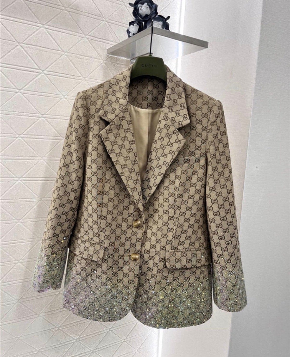 Gucci GG Monogram Jasje & Short Set met Strass, Kleding | Dames, Maat 38/40 (M), Beige, Nieuw, Ophalen of Verzenden