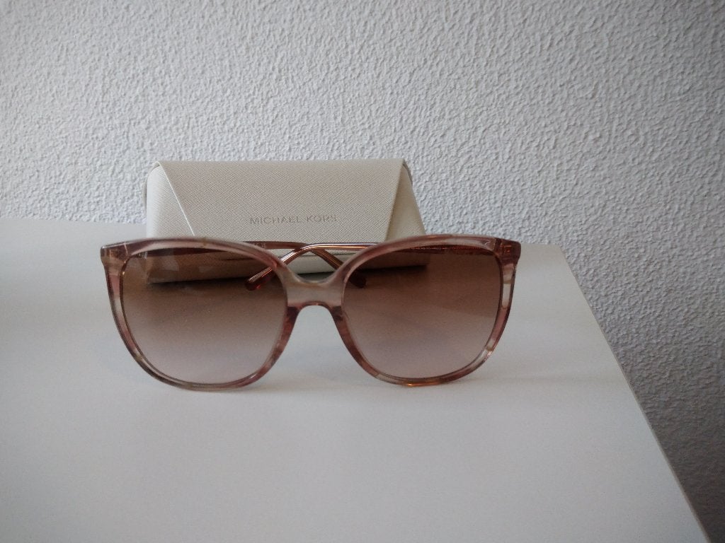 Michael Kors zonnebril, Sieraden, Tassen en Uiterlijk, Zonnebril, Zwart, Zo goed als nieuw, Ophalen