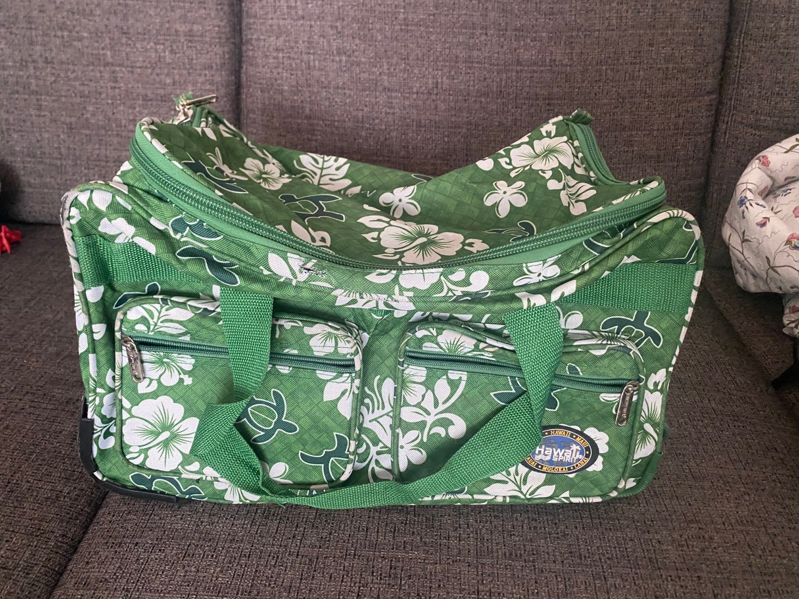 Groene reistas met Hawaï print en wieltjes, Sieraden, Tassen en Uiterlijk, Tassen | Reistassen en Weekendtassen, 40 tot 60 cm
