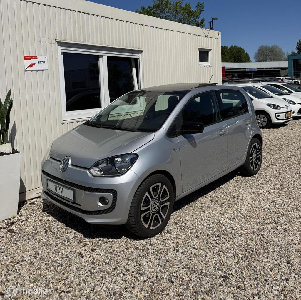 Volkswagen Up! 1.0 CUP up! Highline Pano Navigatie Stoelverw, Auto's, Volkswagen, Voorwielaandrijving, Gebruikt, Up!, 840 kg
