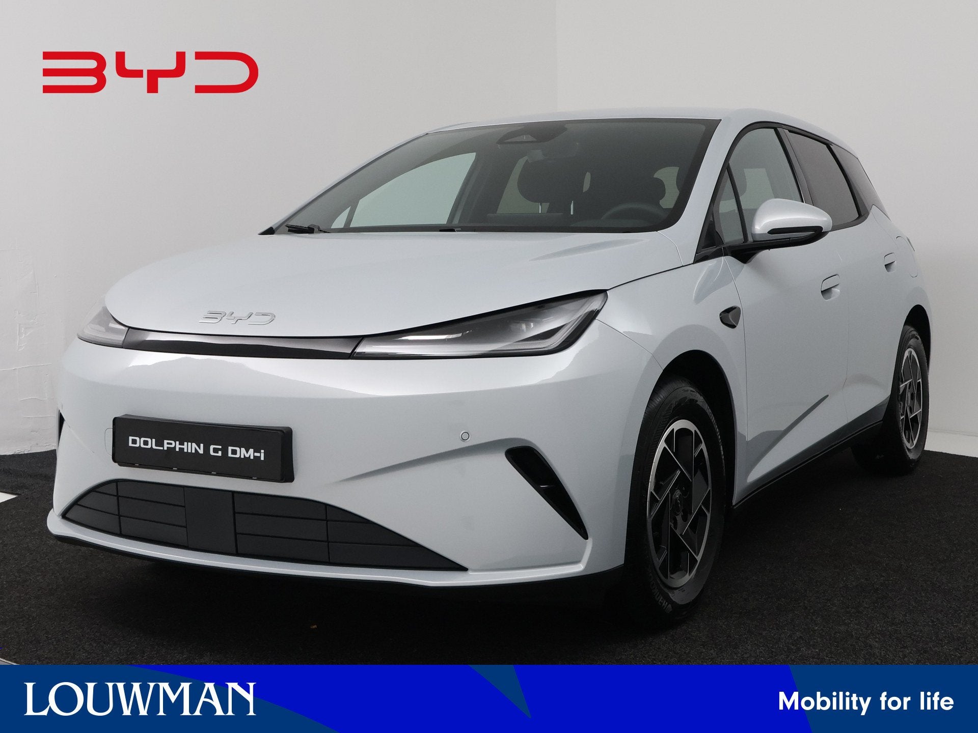 BYD Dolphin G 1.5 DM-i Boost | 100% Nieuw & Origineel Nederl, Auto's, Stof, Zwart, 4 cilinders, Bedrijf