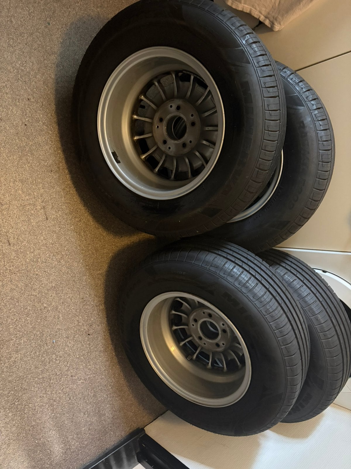 Orginele kroonkurk velgen met nieuwe banden, Ophalen of Verzenden