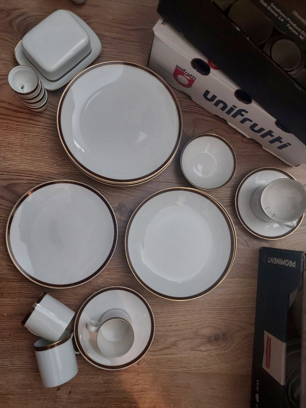 Thomas medaillon gold rosette servies, Ophalen of Verzenden, Zo goed als nieuw, Bord(en), Overige stijlen