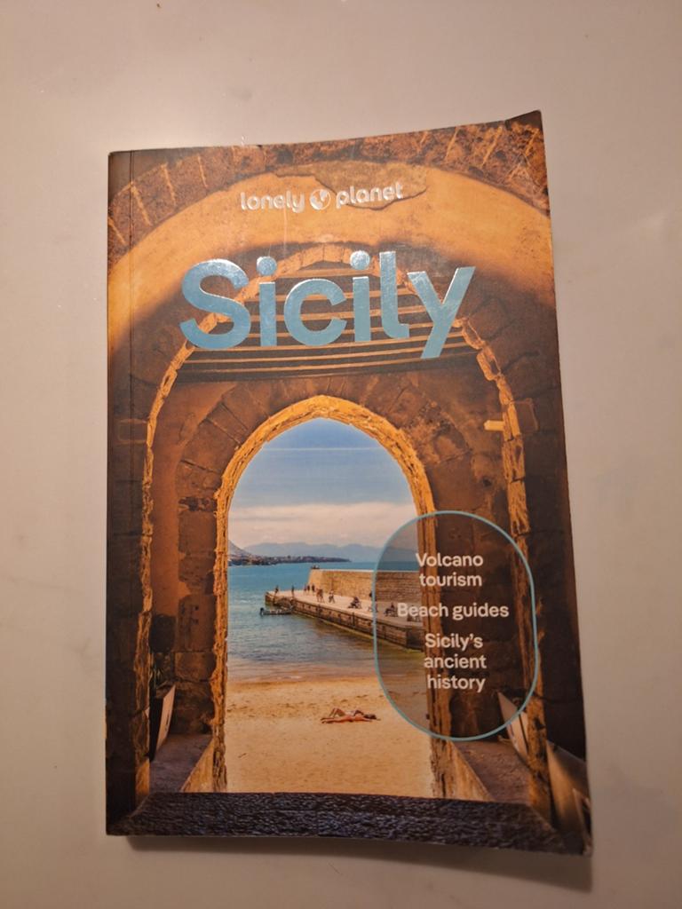 Lonely Planet Sicilië reisgids, uitgave mei 2025, Boeken, Reisgidsen, Lonely Planet, Europa, Ophalen of Verzenden, Zo goed als nieuw