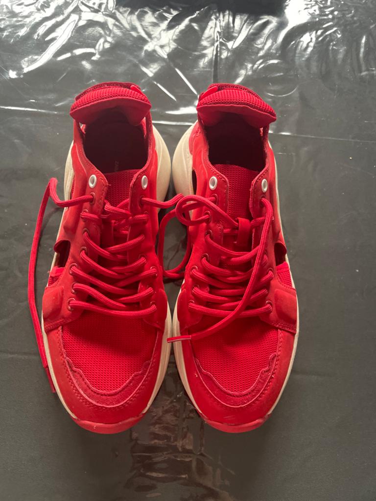 Rode sneakers maat 37, Ophalen of Verzenden, Sneakers of Gympen, Gedragen, Rood