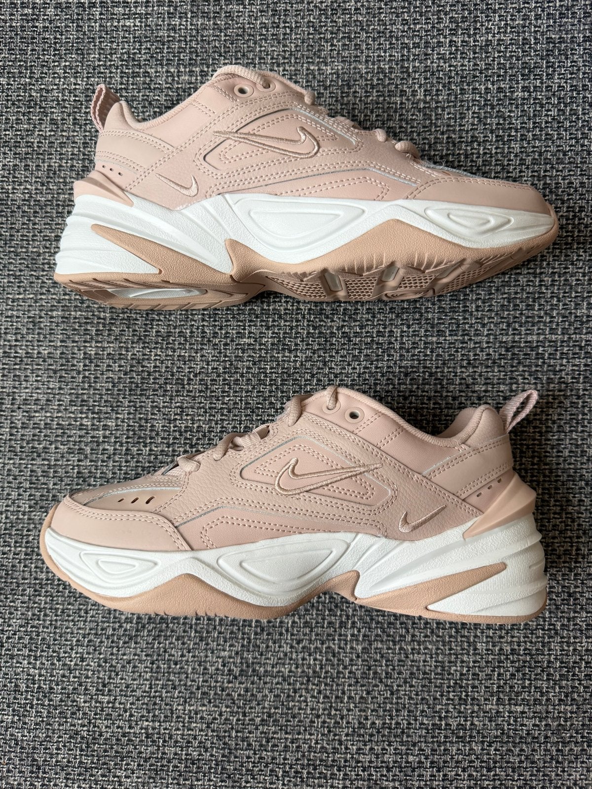 Nike M2K Tekno sneakers - Nieuw zonder doos - Maat 36, Kleding | Dames, Nieuw, Ophalen of Verzenden, Sneakers of Gympen, Roze