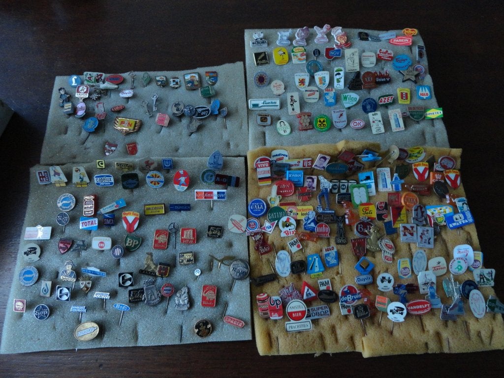 250 reclame speldjes / pins, in 1 koop , jaren 50 / 60, Ophalen of Verzenden, Gebruikt, Overige onderwerpen